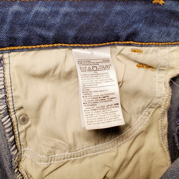 Old Navy Distressed Skinny Jean - Picture 4 of 4